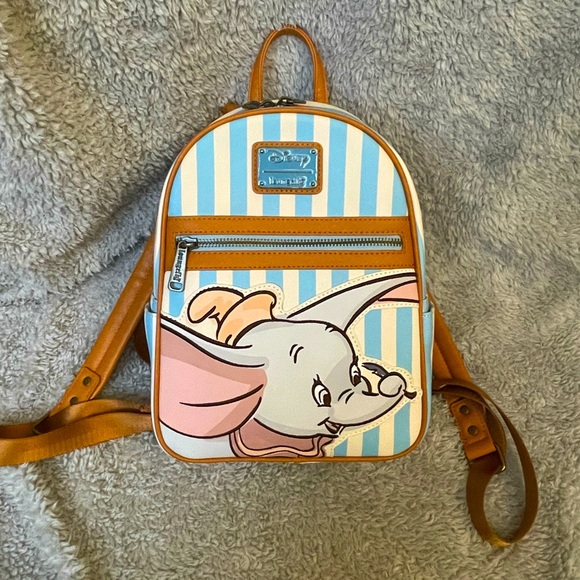 🐘Like NEW! Disney Dumbo Loungefly Mini Backpack - Picture 1 of 5